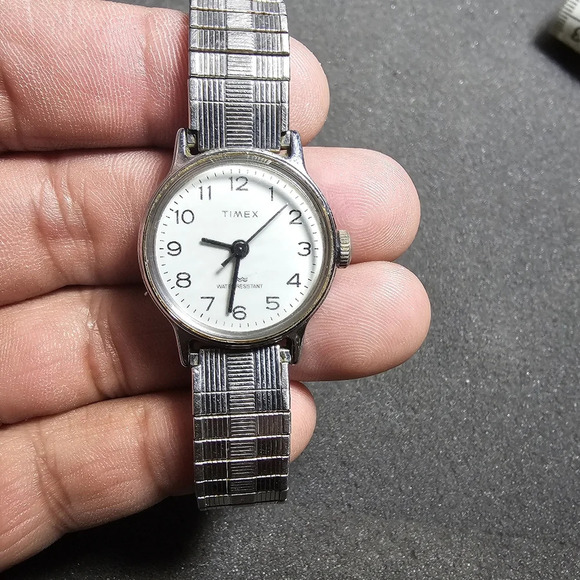 Vintage Timex wristwatch manual wind stainless steel made in Philippines Works - Picture 1 of 10
